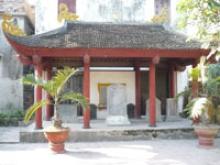 Bia 25 Tiến sĩ làng Kim Đôi.