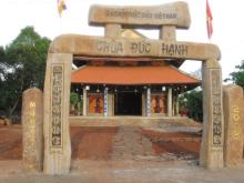 Cổng chùa Đức Hạnh