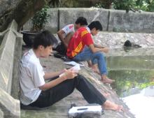Ôn thi trong chùa