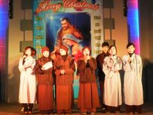 Nhà chùa “nô nức” sang nhà thờ chúc... Noel