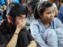 Những giọt nước mắt rơi khi nghe giảng về đạo lý .