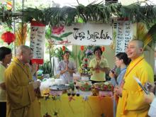 TP.HCM: Triển lãm tranh thư pháp và lễ hội ẩm thực chay tại chùa Thiên Chánh