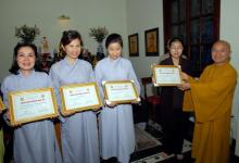 TP.HCM: Trao tặng bằng khen cho các Phật tử đóng góp cho Đại lễ Vesak LHQ 2014