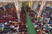 Ấn Độ: Chùm ảnh Đại Pháp hội ngày thứ năm, đức Đạt Lai Lạt Ma giảng dạy tại Tu viện Ganden Jangtse