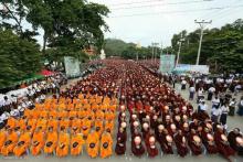 Myanmar: Chùm ảnh 10 nghìn chư Tăng diễu hành xung quanh Cố đô Phật giáo Mandalay