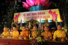 Thiêng liêng đêm hội hoa đăng “Phật giáo Trúc Lâm hội tụ và lan toả”