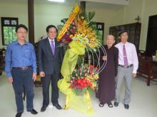 Mặt trận chúc mừng Tăng Ni và đồng bào phật tử Huế
