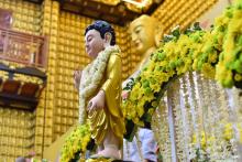 TT. Thích Nhật Từ thuyết giảng ‘’Đức Phật lịch sử ‘’ trong chương trình đại lễ Phật đản PL. 2561 – DL. 2017