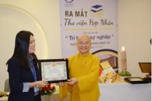 TT. Thích Nhật Từ thuyết giảng trong lễ ra mắt thư viện sách tại Trung tâm Y khoa Hợp Nhân