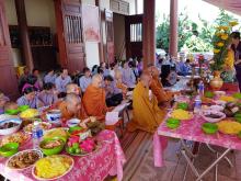 Hướng về cầu nguyện