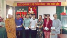 Các chùa làm từ thiện nhân mùa Phật đản PL.2563