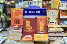 ẤẤn Tống Bộ 8 Quyển “Kinh Tụng Căn Bản” Do Thế Giới Từ Thiện Cúng Dường (C175)