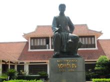 Từ Nhà Sư Chí Hiên Tới Nhà Thơ Nguyễn Du