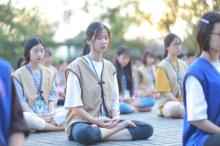 Hơn 1200 khóa sinh ngồi thiền cùng TT.Thích Minh Quang và những thông điệp ý nghĩa dành cho tuổi trẻ