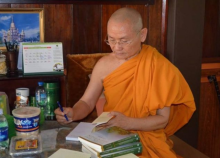 Đừng đi chùa vì mê tín, mong cầu