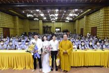 Chú cháu NSƯT Kim Tiểu Long - ca sĩ Saka Trương Tuyền: "Chỉ có đạo Phật mới giúp mình biết thương người hơn"