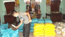 BRVT: Tu Viện Vạn Hạnh Cúng Dường 200 Phần Quà Đến Quý Thầy, Quý Cô