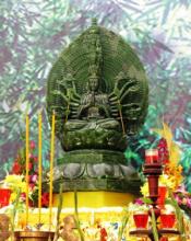 Phật ngọcc quan âm được tôn trí tại chùa Phổ Quang TPHCM (Ảnh: Hoài Lương)