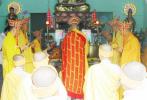 Nên chăng một quyển nghi thức tụng niệm thuần Việt được phổ nhạc theo nghi lễ Phật giáo